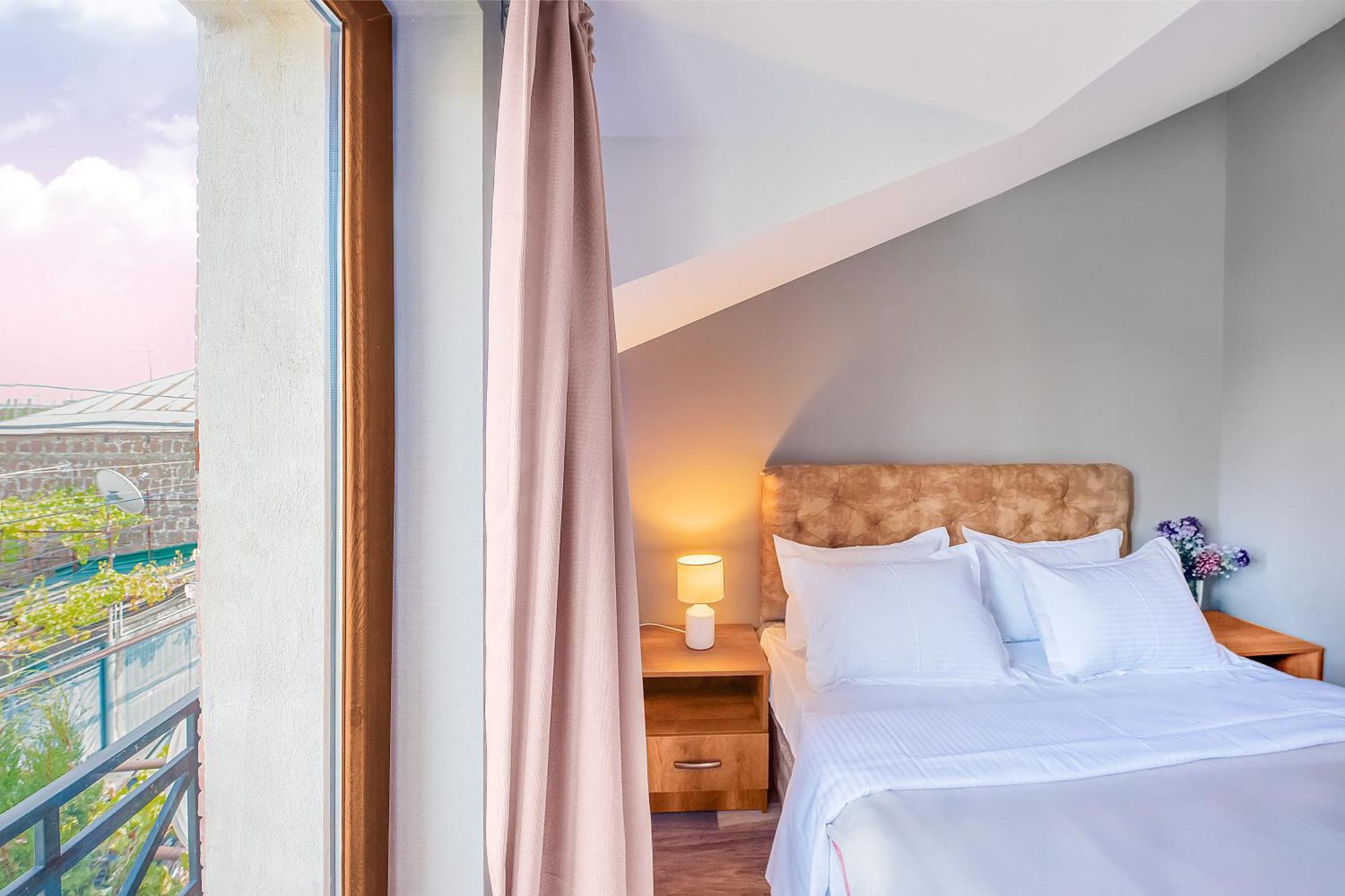 Dzvel Ubanshi Hotel Gori Luaran gambar