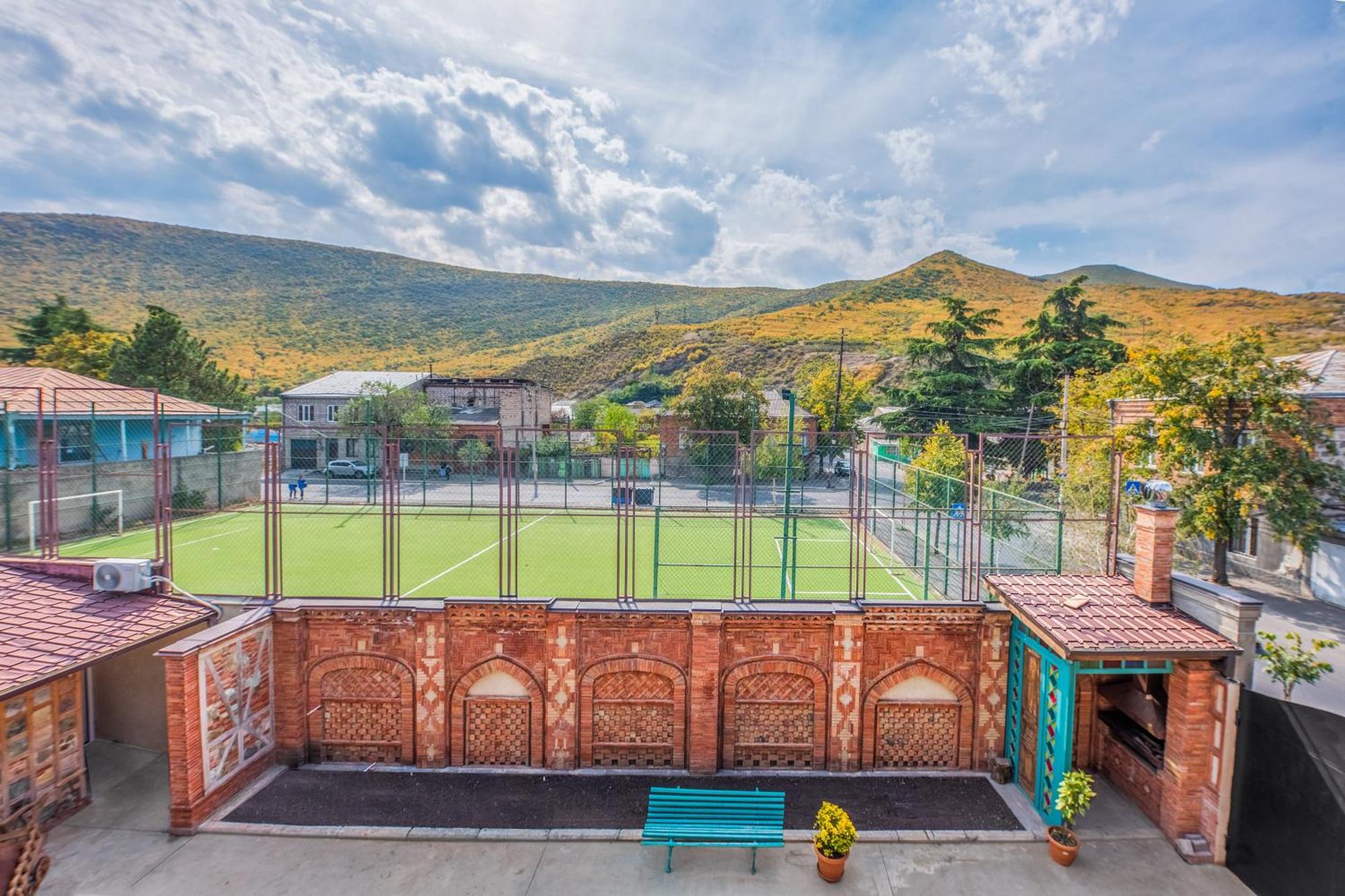 Dzvel Ubanshi Hotel Gori Luaran gambar
