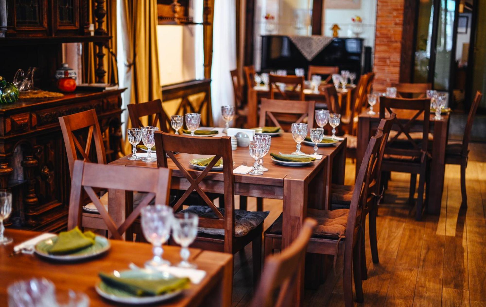 Dzvel Ubanshi Hotel Gori Luaran gambar