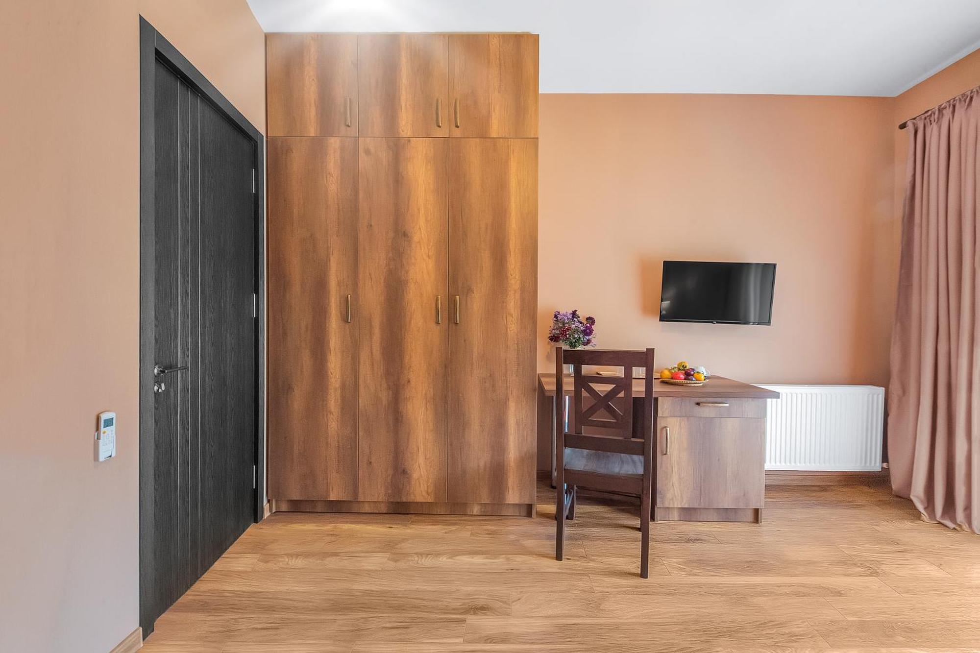 Dzvel Ubanshi Hotel Gori Luaran gambar